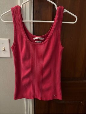 Y2K Tommy Hilfiger Women's Ribbed Tank Top in Deep Pink Size M